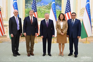 The President of Uzbekistan receives delegations from the U.S. Parliament