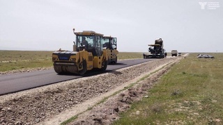 Дар вилояти Сурхондарё сохтмони роҳи нав давом дорад, ки ду шоҳроҳи  таъиноти байналхалқиро бо ҳам мепайвандад