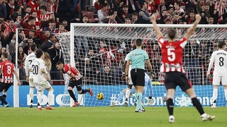 «Атлетик» в Бильбао обыграл «Реал» и помог «Барселоне» оторваться