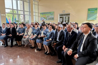 Тойлоқ туманида педагоглар билан очиқ мулоқот ўтказилди