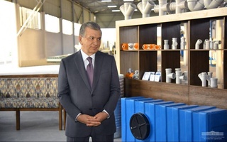 Президент кичик саноат зонаси имкониятлари билан танишди