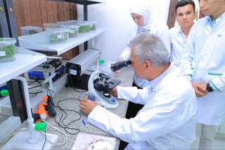 Mening birinchi o'qituvchim!