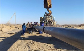 «Узбекнефтегаз»: на месторождении «Западный Нижний Сургил» идет строительство газопровода протяженностью 9,1 км