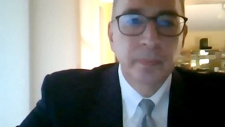 АҚШлик мутахассис Ўзбекистон давлат органлари учун маърузалар курсини ўтамоқда