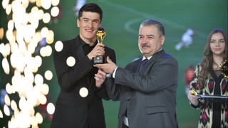 Элдор Шомуродов Ўзбекистоннинг энг яхши футболчиси бўлди