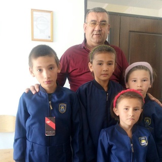 Хоразмда ижтимоий ҳимояга муҳтож оилалар фарзандларига мактаб формалари олиб берилди