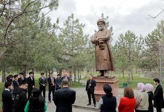 Ёмғир остида учрашув