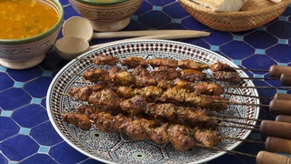 Остона шаҳридаги машҳур кафедаги ифторлик эр-хотинга “қимматга тушди”