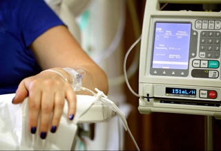 Олимон усули табобати саратонро дар як сония пайдо карданд