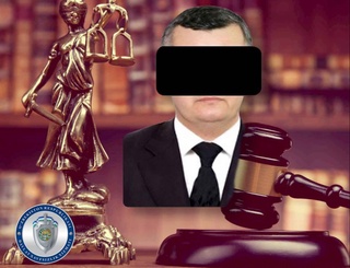 Янгиариқдаги судя пулни пластик картасига олгани маълум бўлди