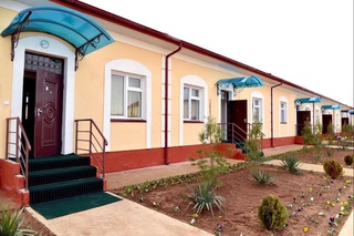 Қорақалпоғистонлик ота фарзандларига алимент ўрнига уй ҳадя қилди