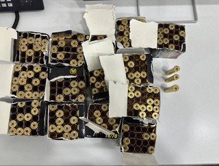 Таможенники Ташкентской области обнаружили контрабанду из 350 гильз, спрятанных в мясе