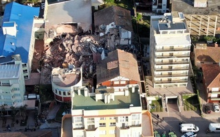 Argentinada qulab tushgan mehmonxona vayronalari ostidan to'rt kishining jasadi topildi