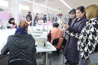 Деҳқонободдаги бунёдкорлик ишлари журналистлар нигоҳида