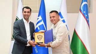 Мураббии академияи "Барселона" ба Тошканд омад