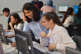 Toshkentda 30 yoshgacha boʻlgan 1 000 nafar qiz SMM sohasida bepul oʻqitiladi