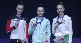 Гимнастҳои ӯзбекистонӣ бо ҳафт медал марҳилаи Ҷоми ҷаҳонро анҷом доданд