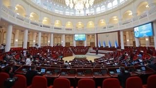 Конституцияга ўзгартириш киритиш масаласи референдумда кўрилади