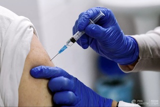 Россияда ўсмирларни “Спутник V” вакцинаси билан эмлашга рухсат берилди