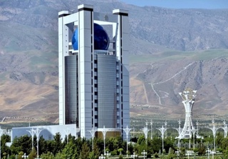 Туркманистон ба шаҳрвандони Ӯзбекистон, ки аз Эрон эвакуатсия шудаанд, кумак расонд