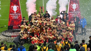 Золотистые футболки «Насафа»