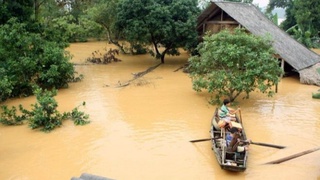 Наводнения во Вьетнаме унесли жизни 87 человек
