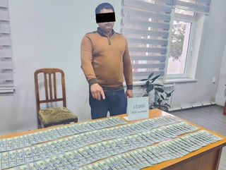 В Ферганской области фермер требовал 20 тысяч долларов за незаконное переоформление земли