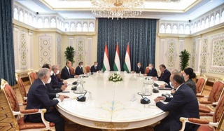 Ўзбекистон Бош вазири Тожикистон Президенти билан учрашди