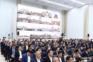 Angren shahridan Toʻraqoʻrgʻon tumanigacha boʻlgan yoʻl boʻyidagi yerlar auksionga chiqariladi