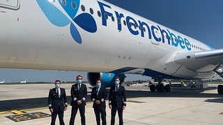 Авиация тарихида энг узоқ давом этган маҳаллий парвоз амалга оширилди