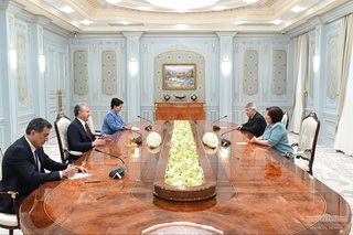 The President of Uzbekistan calls for further enhancing multifaceted relations between Uzbekistan and Azerbaijan