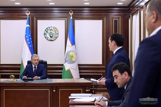 Натиҷаҳо ва нақшаҳо дар соҳаи роҳҳои оҳан баррасӣ шуданд