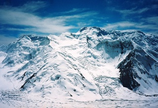 Search for Iranian climbers missing at Victory Peak stopped