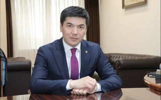 Ойбек Касимов поздравил Махмуда Муродова с успешным дебютом