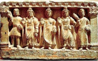 Кушонлар қайси тилда сўзлашган?