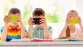 Гаджеты и молодежь: как найти баланс между цифровым миром и реальной жизнью