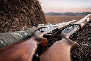 How do I get a permit to purchase weapons in Uzbekistan?