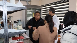 Қытайлы профессорлар менен нәтийжели сөйлесиўлер өткерилди