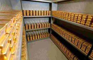 Jahonda oltin narxi eng past darajaga tushdi