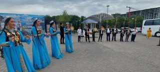 Qoraqalpog'istonlik bolalarning Toshkent viloyatiga sayohati boshlandi