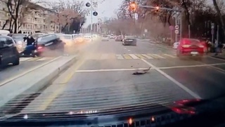 Тошкентда "пешеход"дан ўтаётган пиёдалар ЙТҲ оқибатида жароҳатланди