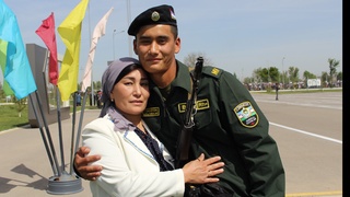 Мама солдата призвала хранить верность присяге Родине