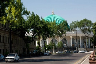 Узгидромет: в первые дни мая ожидается умеренно теплая погода