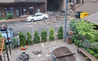 Киевдаги Озарбайжон элчихонасига туташ ҳудуд ракета ҳужумига учради