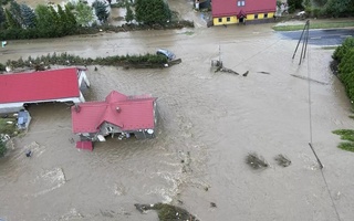 The death toll from floods in Poland has increased to 20 people