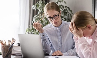 Yoshlar repetitorga qatnayapti. Maktabda nimani o'qitishgan?