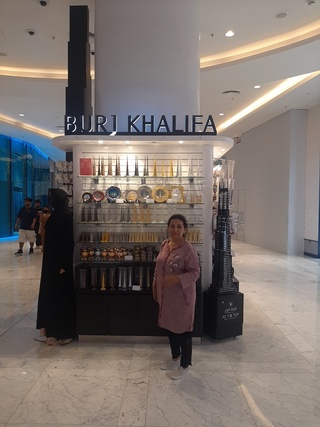 Бухоролик мактаб директорларига чет элга саёҳат учун йўлланма берилди