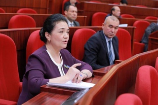 Бола парваришлаш даврини меҳнат стажига қўшиш белгиланмоқда