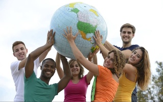 12 августа - Международный день молодежи