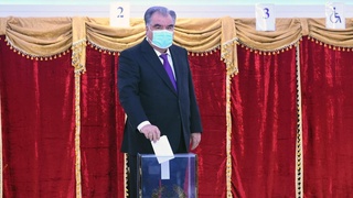 Эмомали Рахмон победил на президентских выборах в Таджикистане